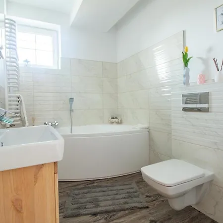 Palacyk Pod Jodlami Ewa Faulhaber Bed & Breakfast